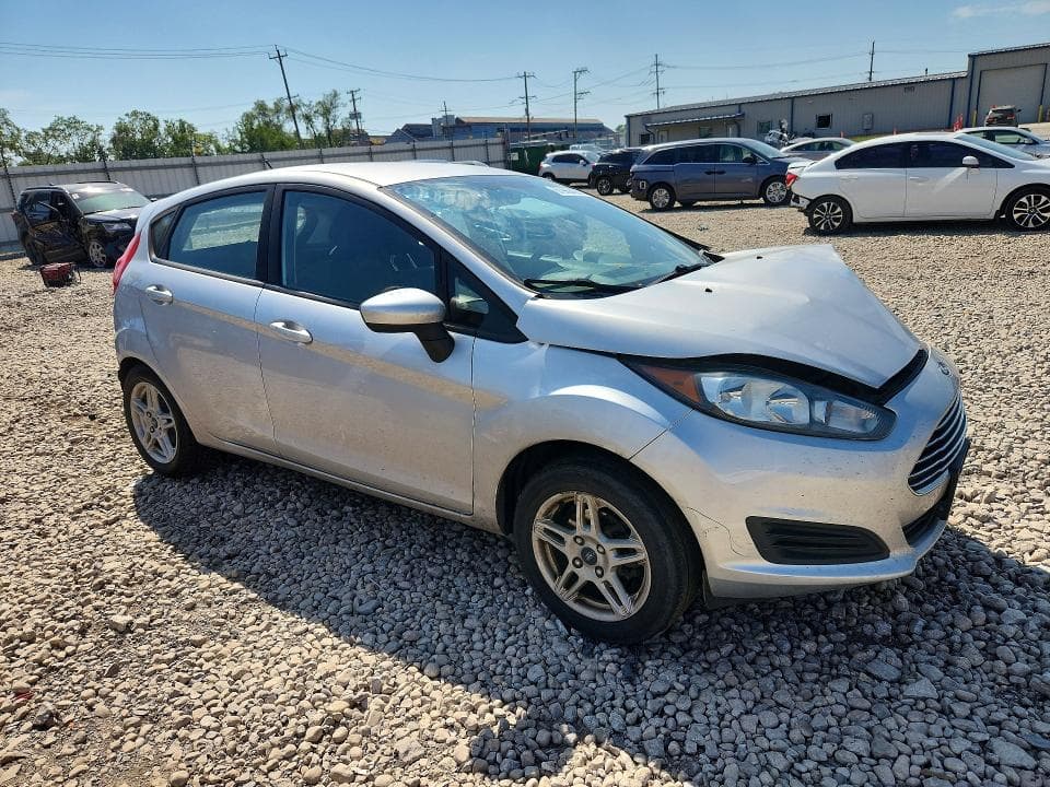 2018 FORD FIESTA SE 4