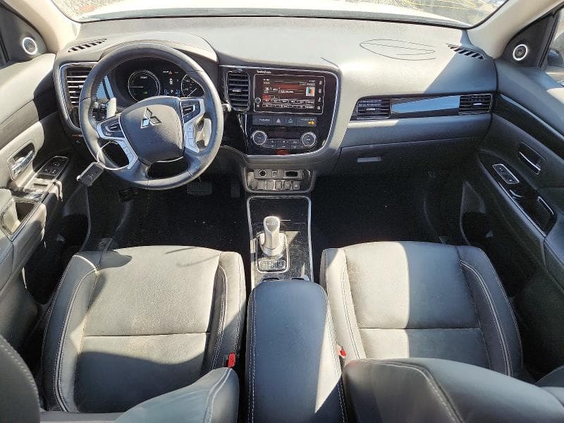 2018 MITSUBISHI OUTLANDER SE 8
