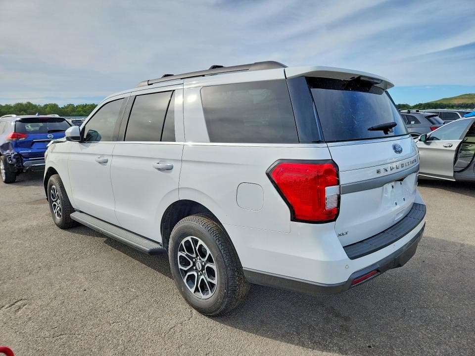 2024 FORD EXPEDITION XLT 2