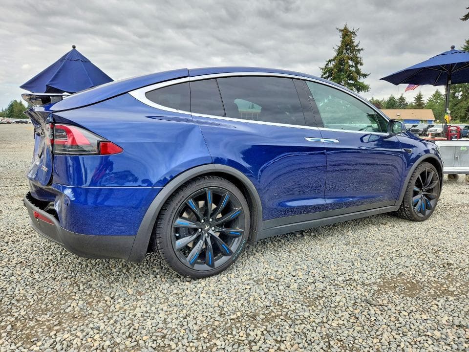 2017 TESLA MODEL X 3