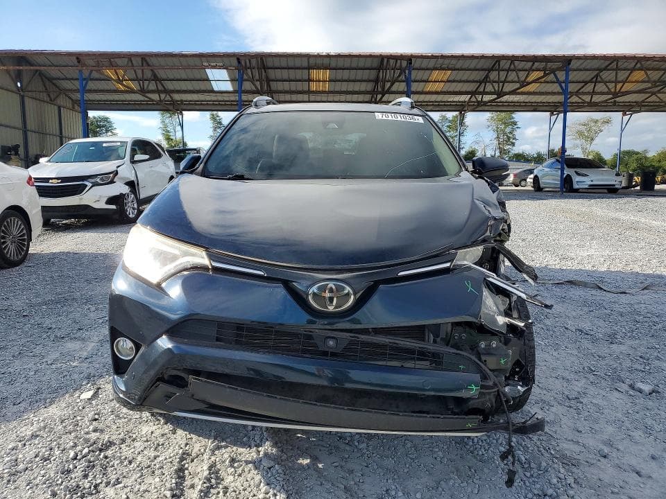 2017 TOYOTA RAV4 PLATINUM 5