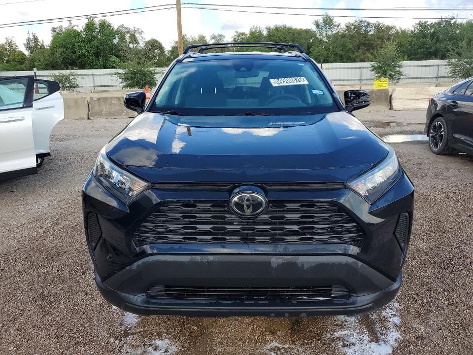 2020 TOYOTA RAV4 LE 5