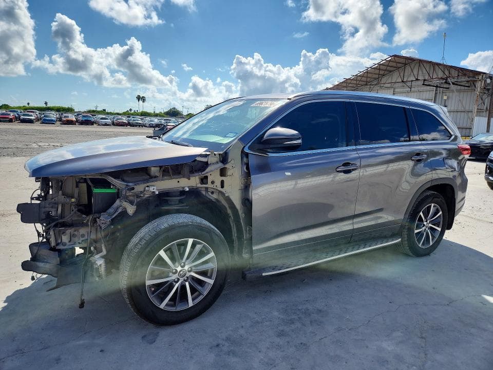 2017 TOYOTA HIGHLANDER XLE - 1