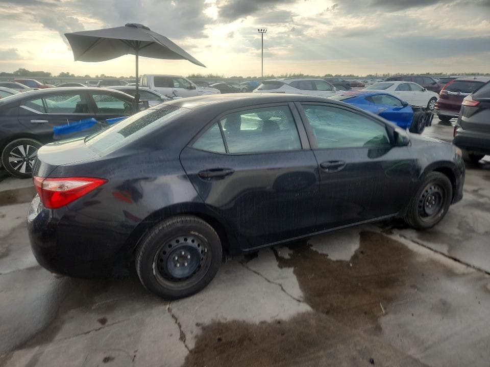 2018 TOYOTA COROLLA LE 3