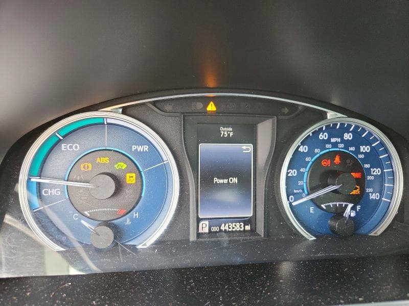 2017 TOYOTA CAMRY HYBRID LE 9
