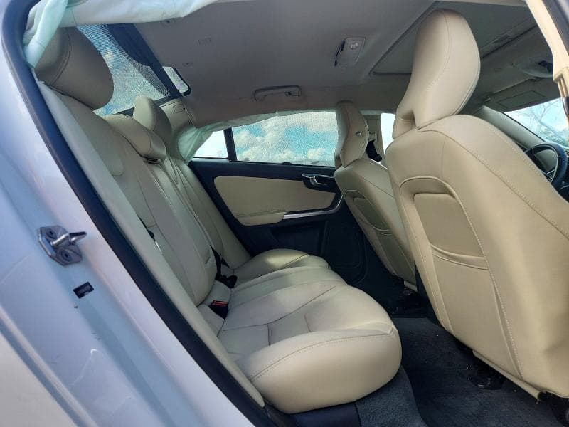 2018 VOLVO S60 PREMIER 10