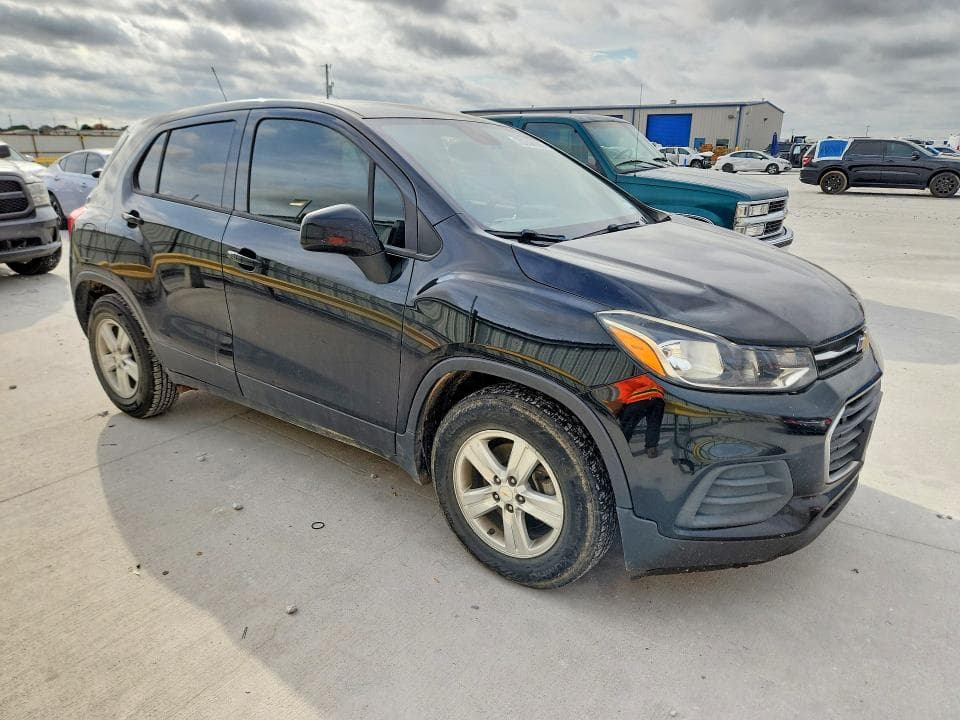 2020 CHEVROLET TRAX LS 4