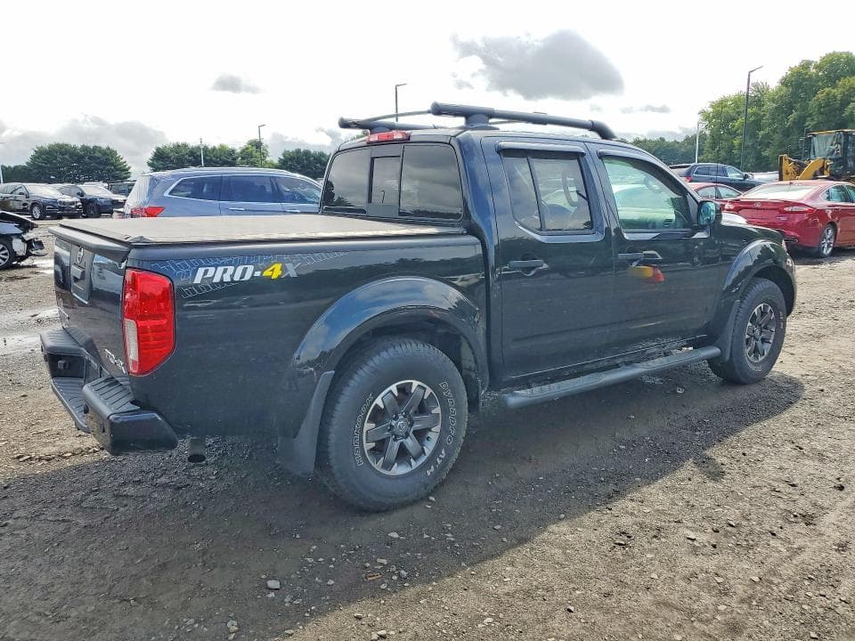 2021 NISSAN FRONTIER PRO-4X 3