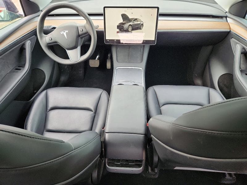 2023 TESLA MODEL Y 8