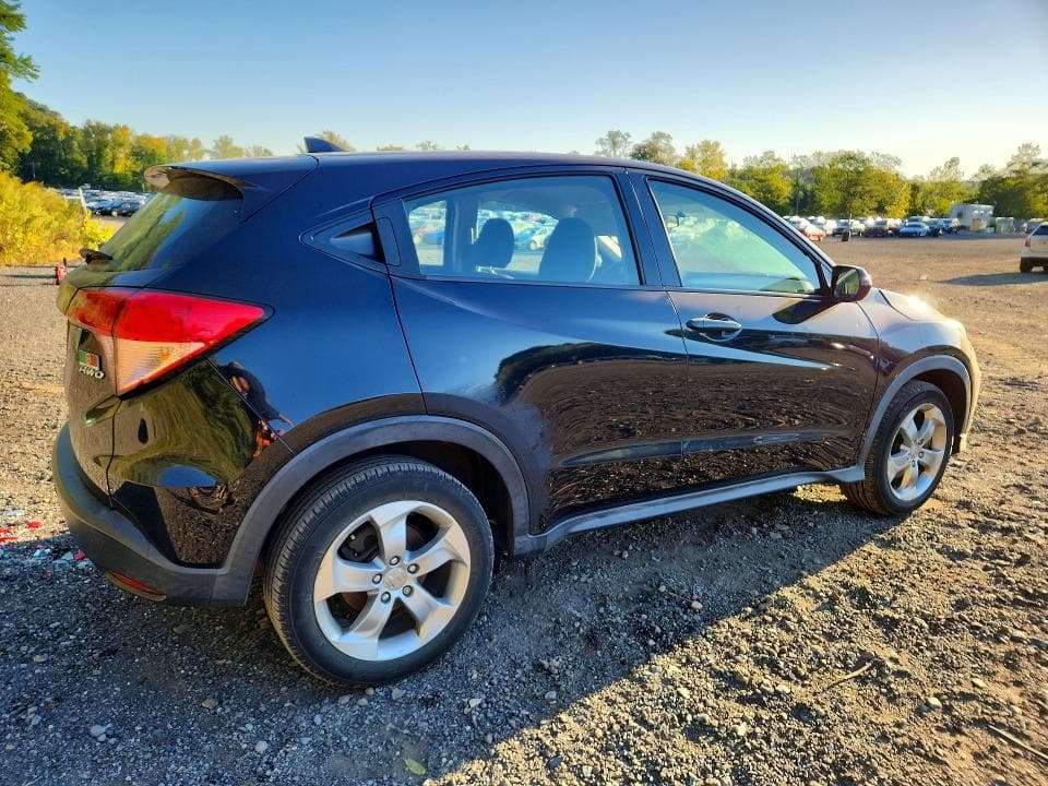 2017 HONDA HR-V LX 3