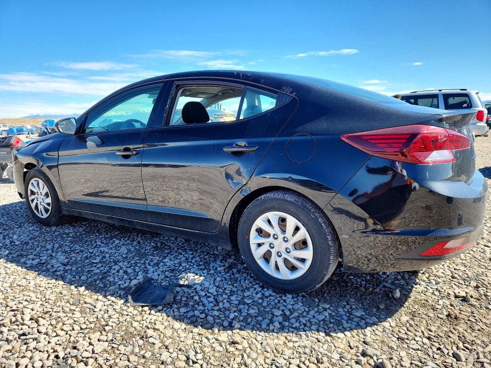 2019 HYUNDAI ELANTRA SE 2