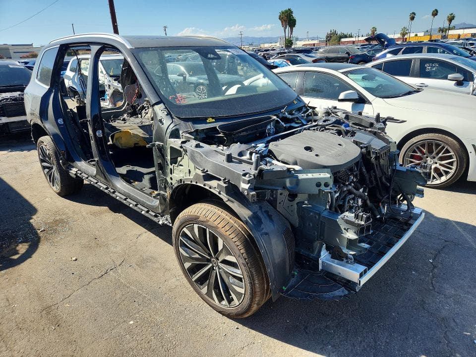 2026 VOLVO XC90 CORE 4