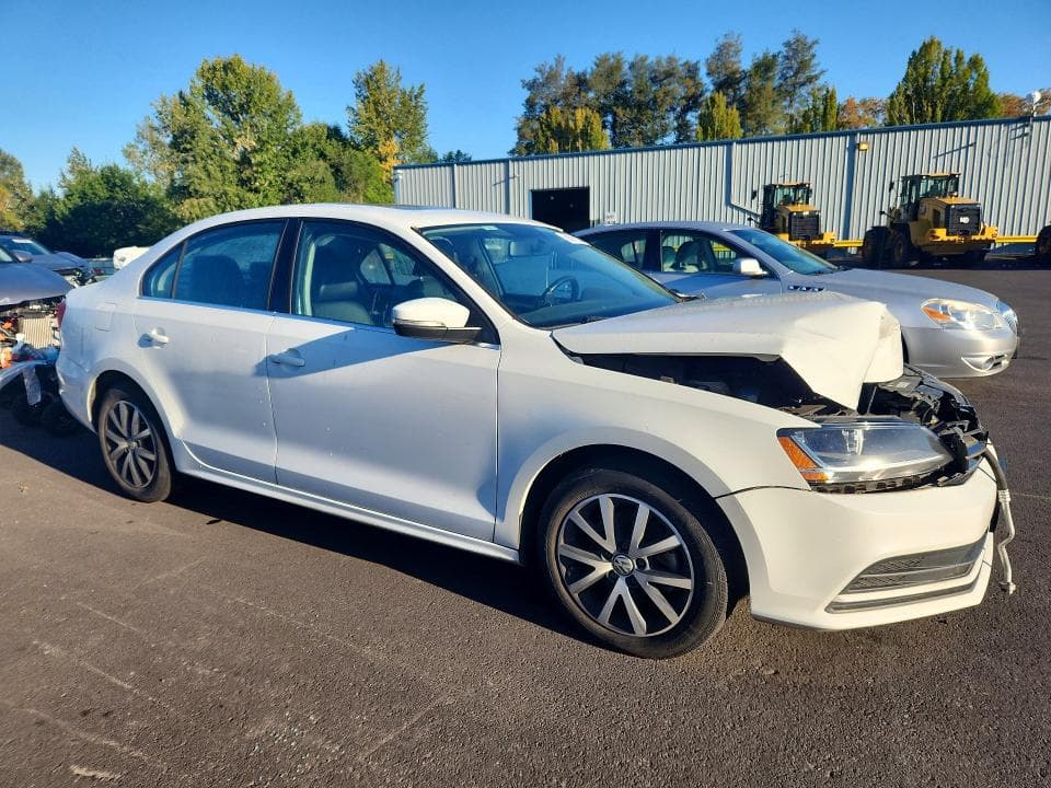 2017 VOLKSWAGEN JETTA SE 4