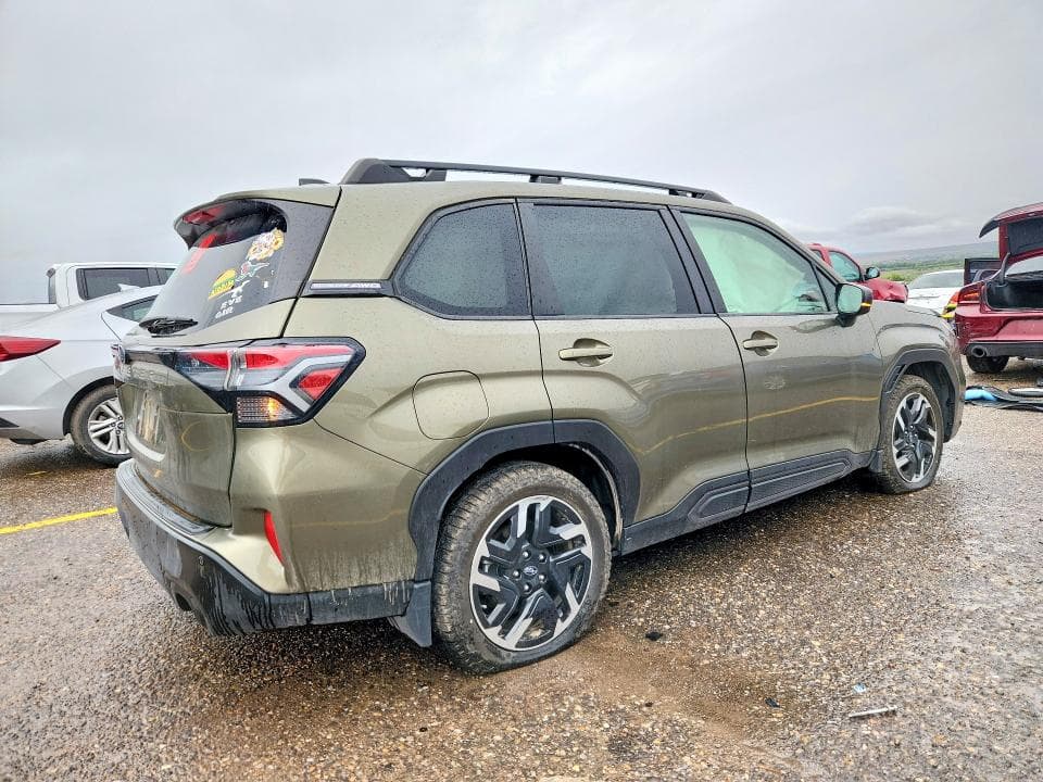 2025 SUBARU FORESTER LIMITED 3