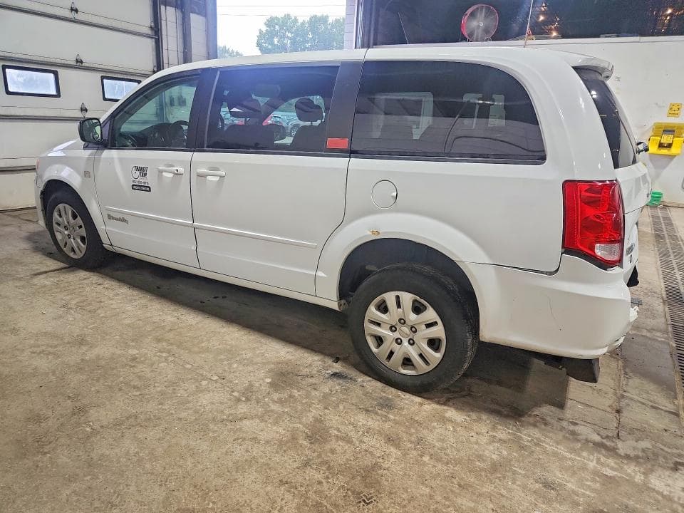 2017 DODGE GRAND CARAVAN SE 2