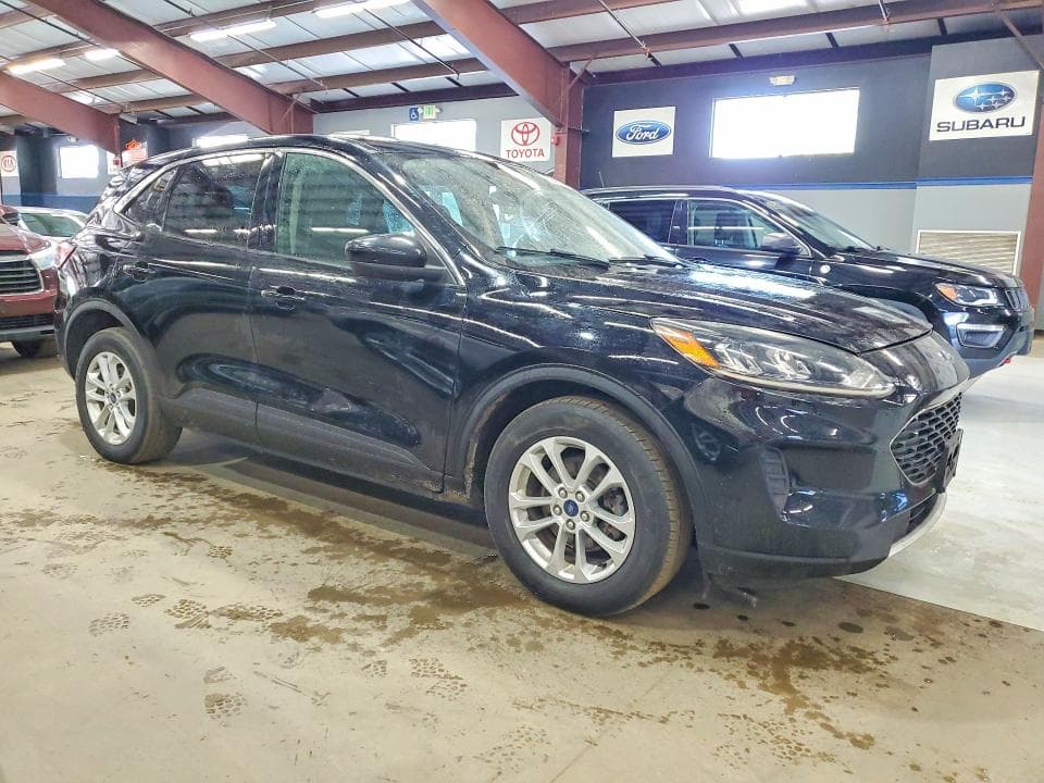2020 FORD ESCAPE SE 4