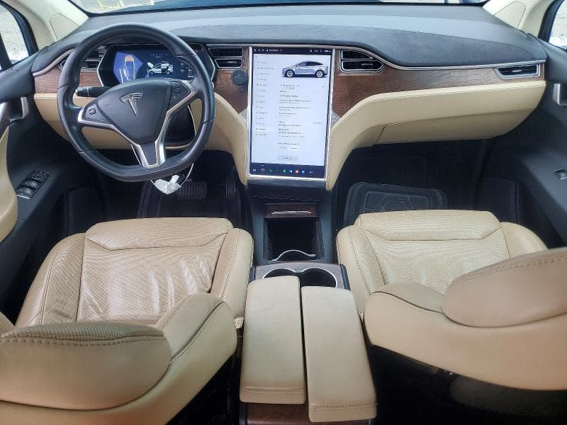 2017 TESLA MODEL X 8
