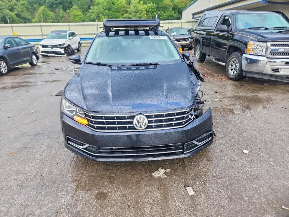 2017 VOLKSWAGEN PASSAT SE 5