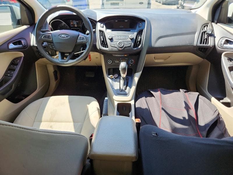 2017 FORD FOCUS SE 8