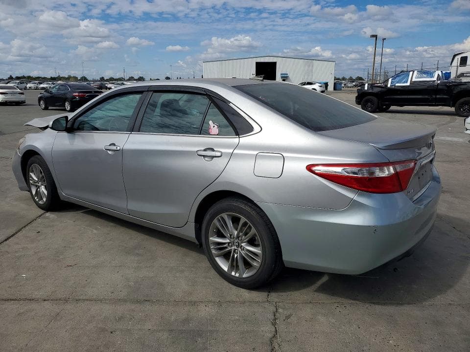 2017 TOYOTA CAMRY SE 2