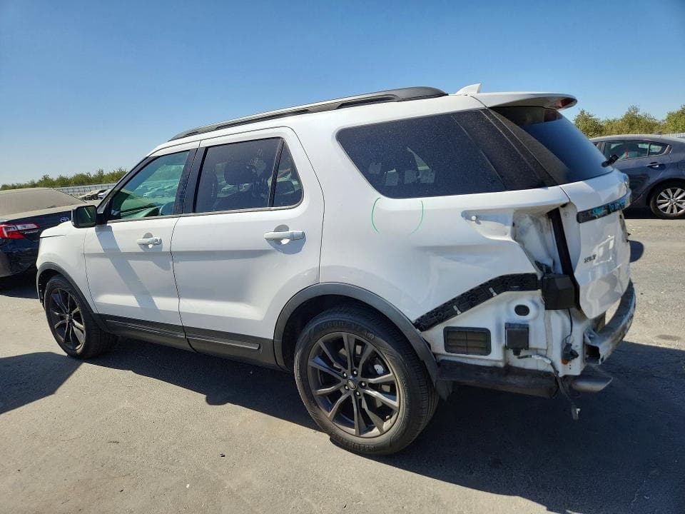 2017 FORD EXPLORER XLT 2