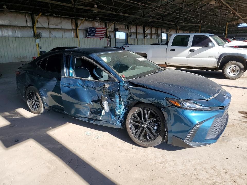 2026 TOYOTA CAMRY SE 4