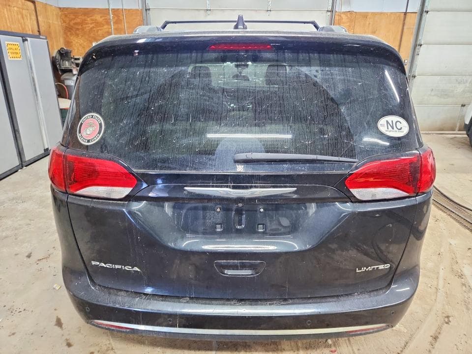 2017 CHRYSLER PACIFICA LIMITED 6