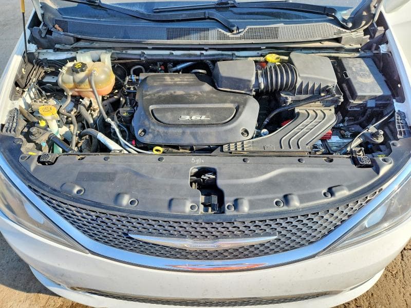 2018 CHRYSLER PACIFICA LIMITED 12