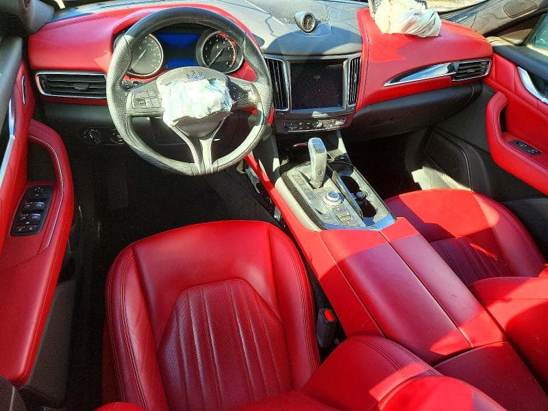 2020 MASERATI LEVANTE 8