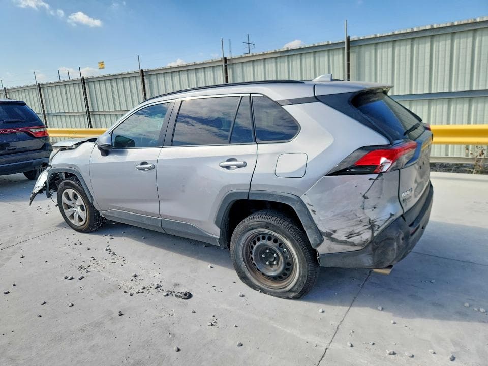 2020 TOYOTA RAV4 LE 2