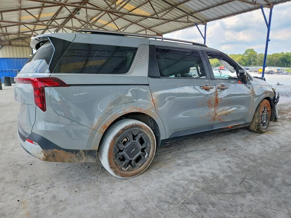2025 KIA CARNIVAL EX 3