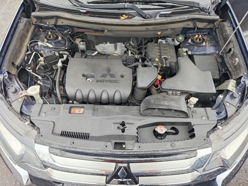 2018 MITSUBISHI OUTLANDER SE 11