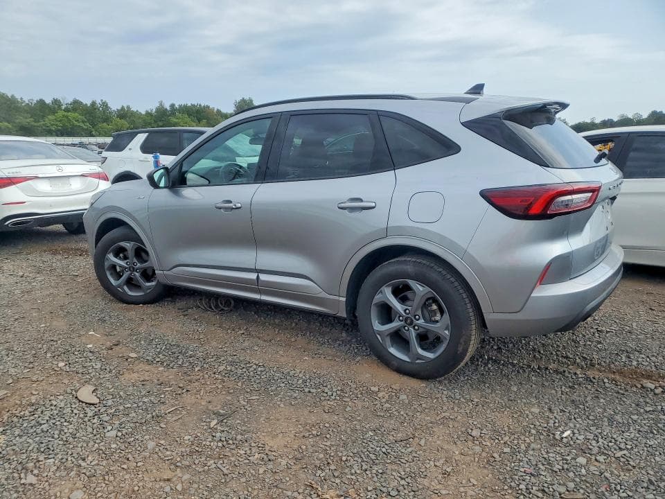 2023 FORD ESCAPE ST LINE 2