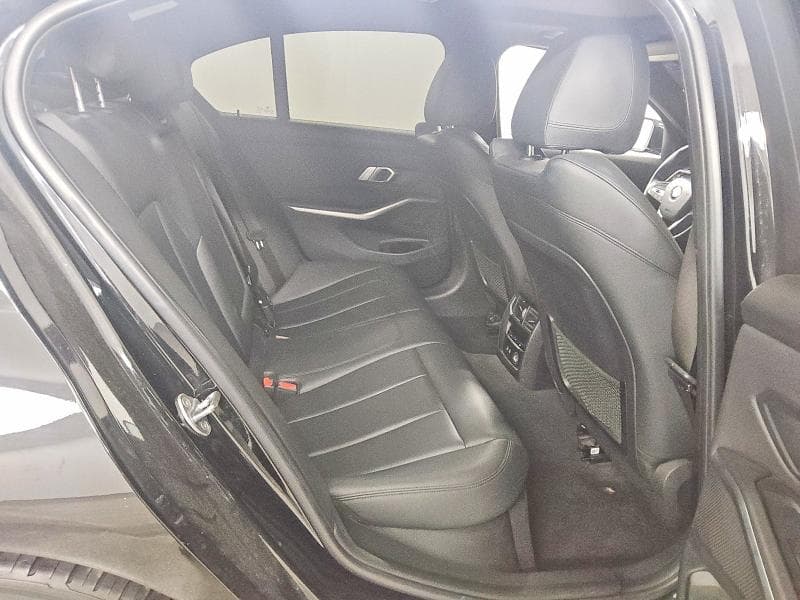 2020 BMW 330I 10