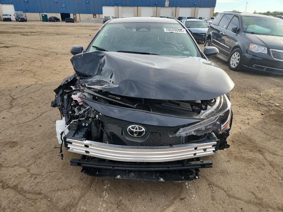 2026 TOYOTA COROLLA LE 5