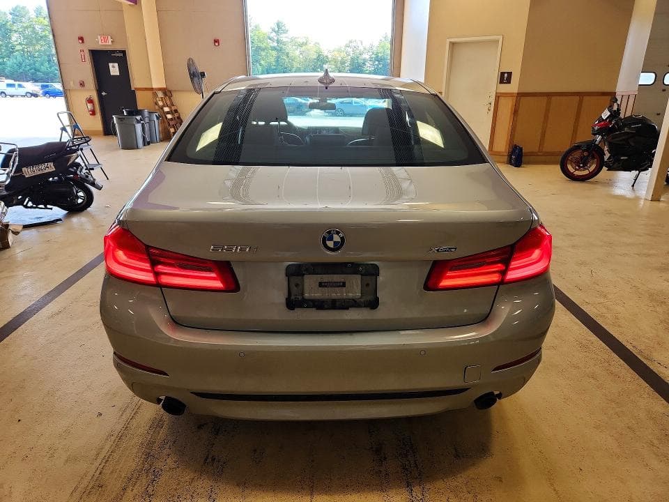 2017 BMW 530 XI 6