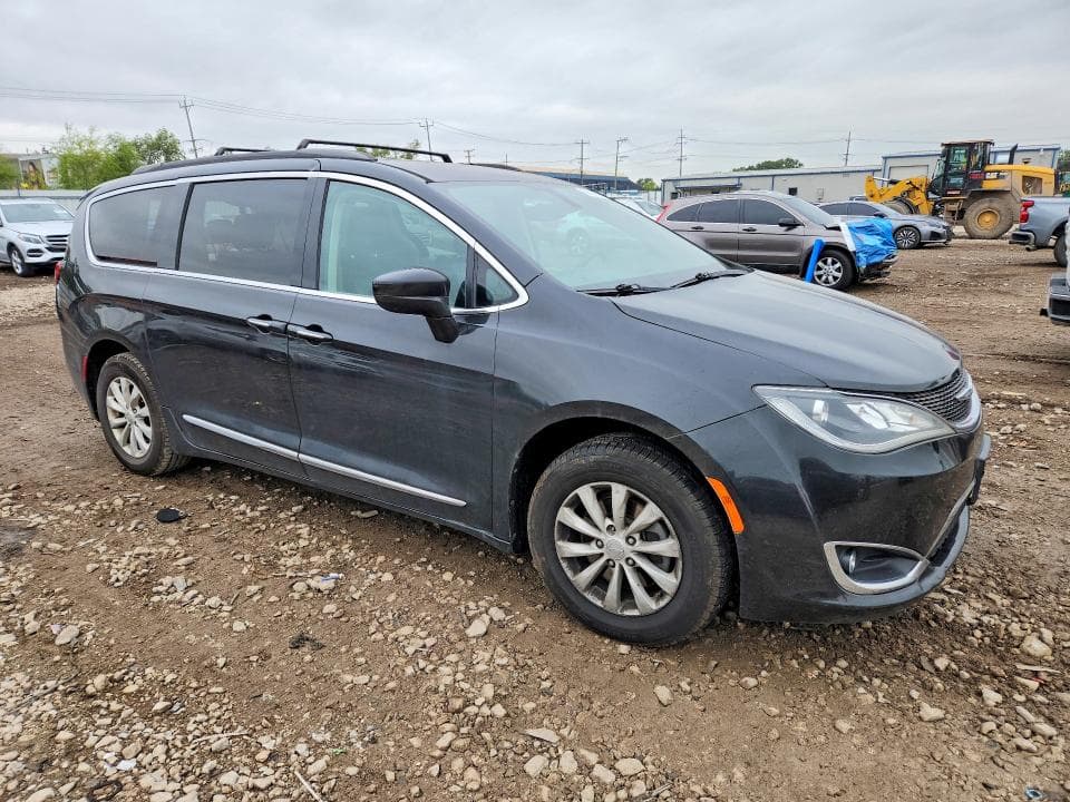 2017 CHRYSLER PACIFICA TOURING L 4