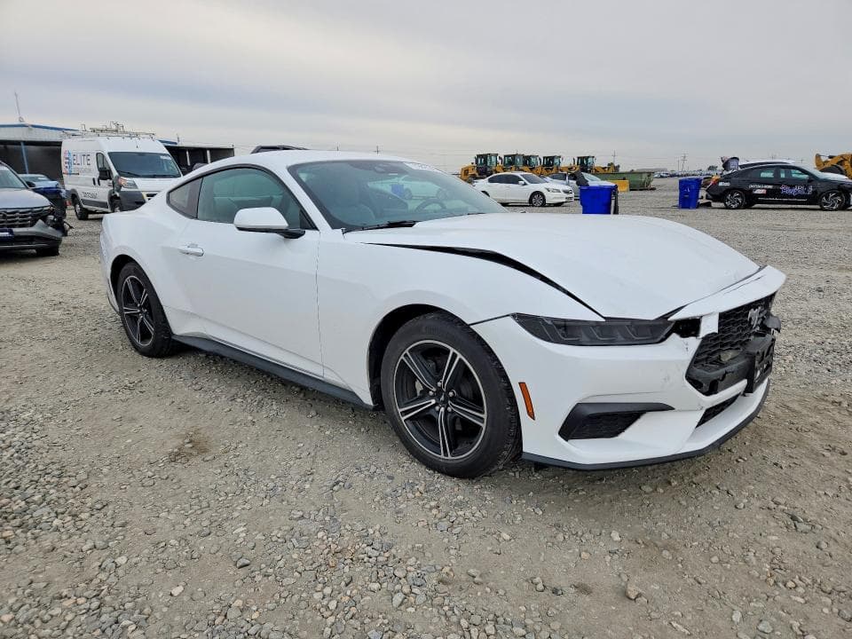 2025 FORD MUSTANG 4
