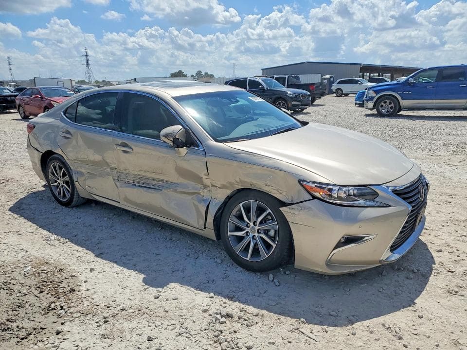 2017 LEXUS ES 300H 4