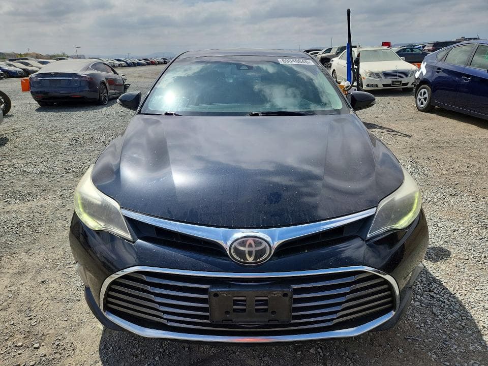 2018 TOYOTA AVALON LIMITED 5