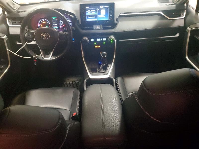 2020 TOYOTA RAV4 XLE PREMIUM 8