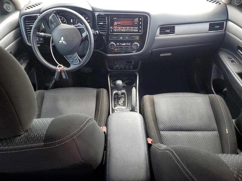 2017 MITSUBISHI OUTLANDER SE 8