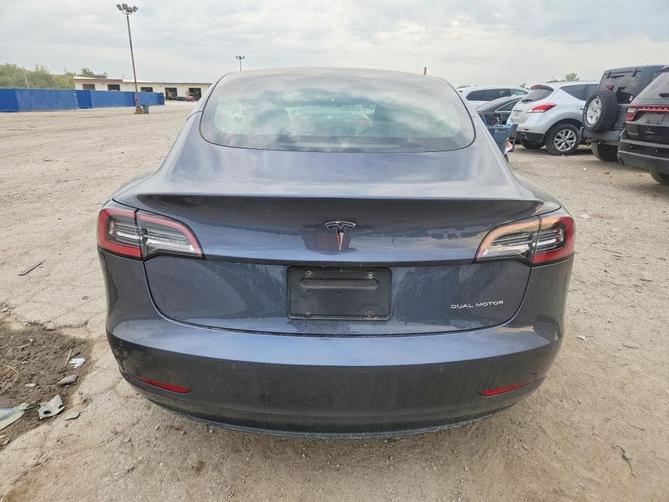 2018 TESLA MODEL 3 6