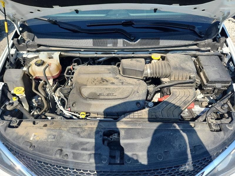 2020 CHRYSLER PACIFICA TOURING L 12