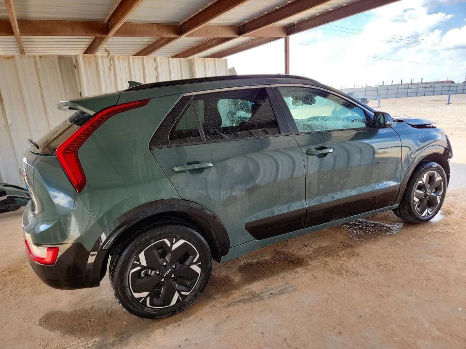 2023 KIA NIRO WIND 3