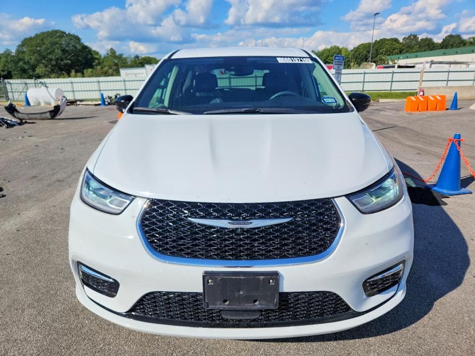 2024 CHRYSLER PACIFICA TOURING L 5