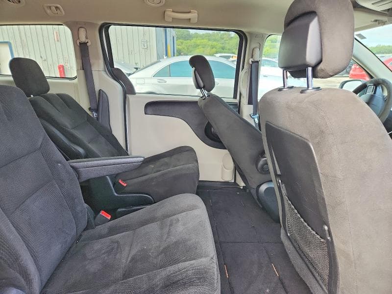2017 DODGE GRAND CARAVAN SE 11