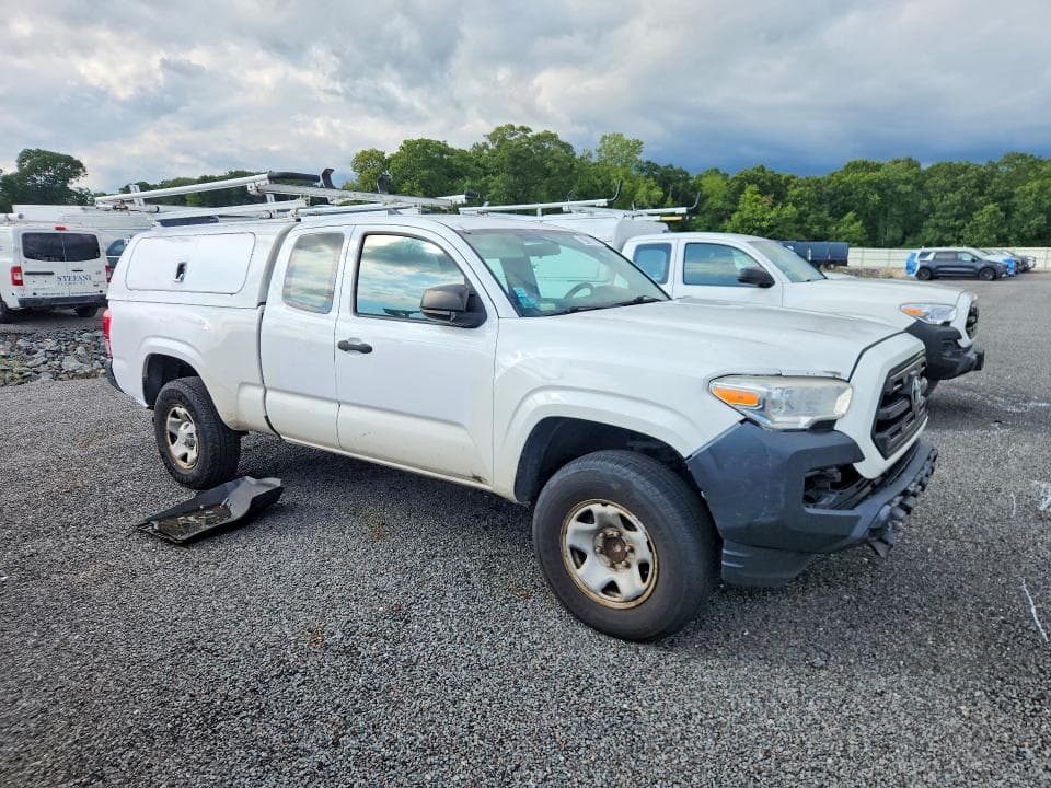 2017 TOYOTA TACOMA SR 4
