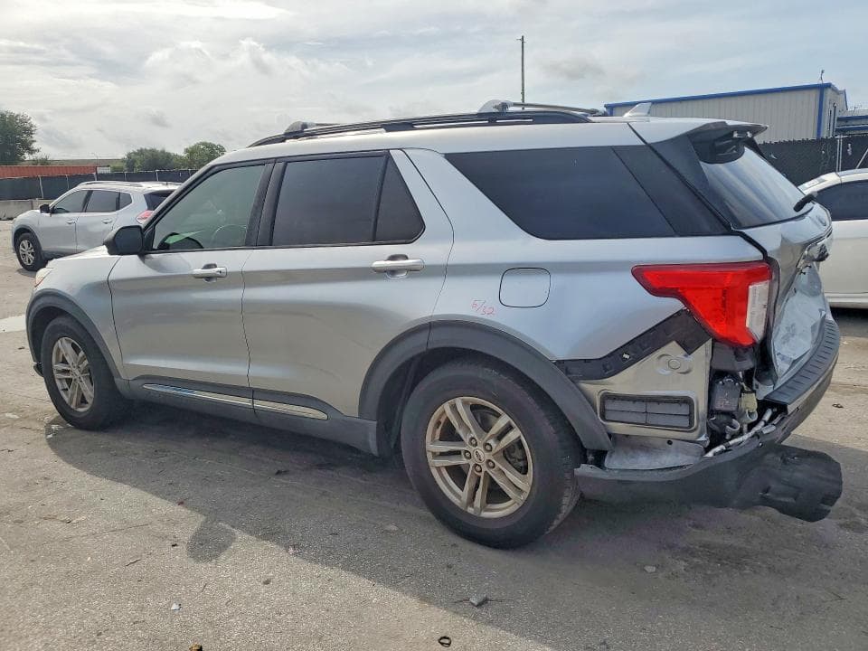 2020 FORD EXPLORER XLT 2