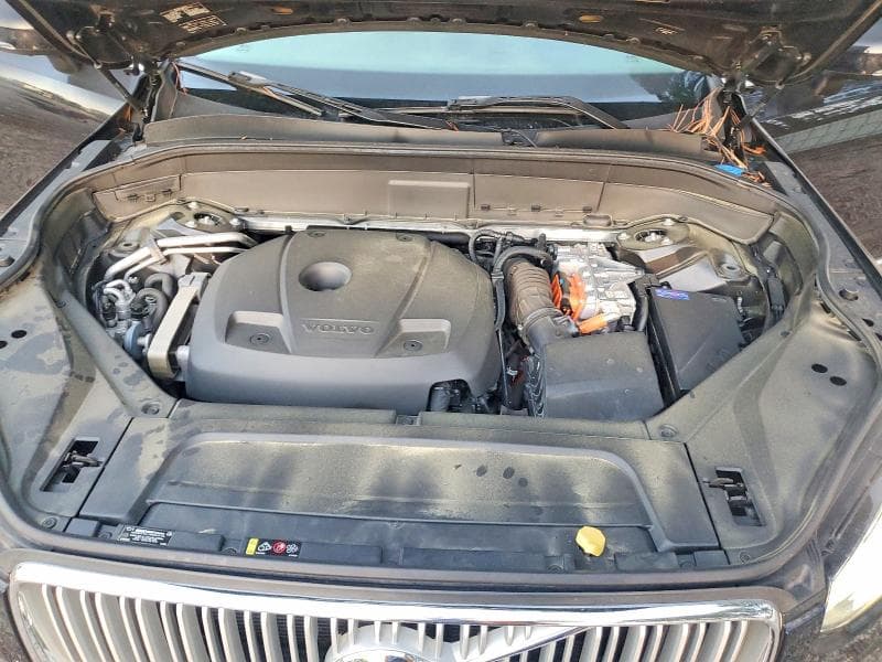 2017 VOLVO XC90 T8 12